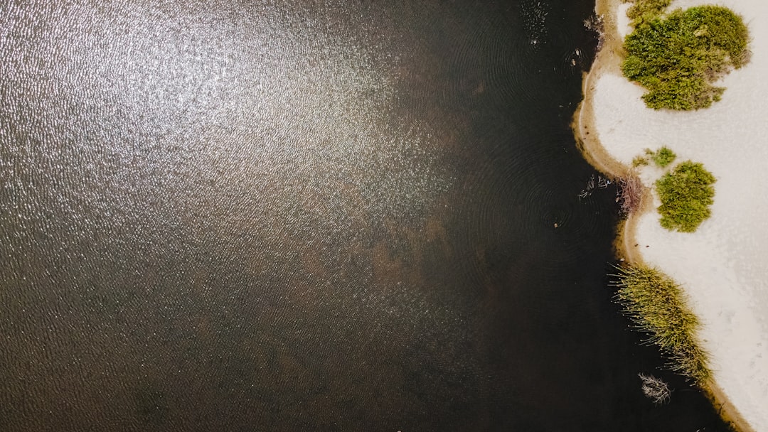 電気ケトル 小型 携帯用 コンパクト電気ケトル ミニケトル ポータブルケトル 沸騰後自動OFF 空焚き防止 蓋取り外し可能 コンパクト電気ポット 湯沸かし器 お手入れ簡単 キッチン用品