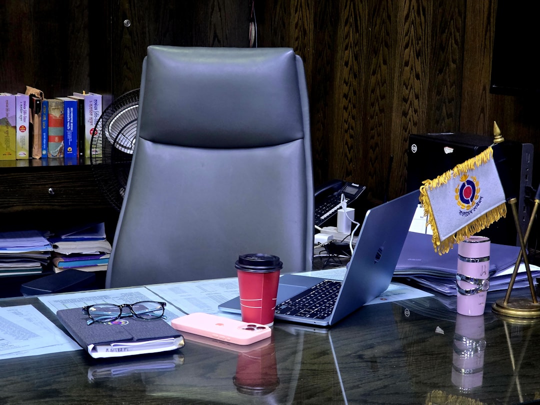 へずまりゅう 辞職勧告