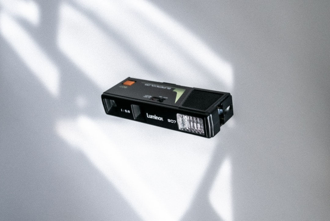 EXTREMERATEPLAYVITALNINTENDOSWITCH対応用保護背面カバー、分離可能なJOYCONハンドヘルドコントローラープロテクターシェル、NINTENDO