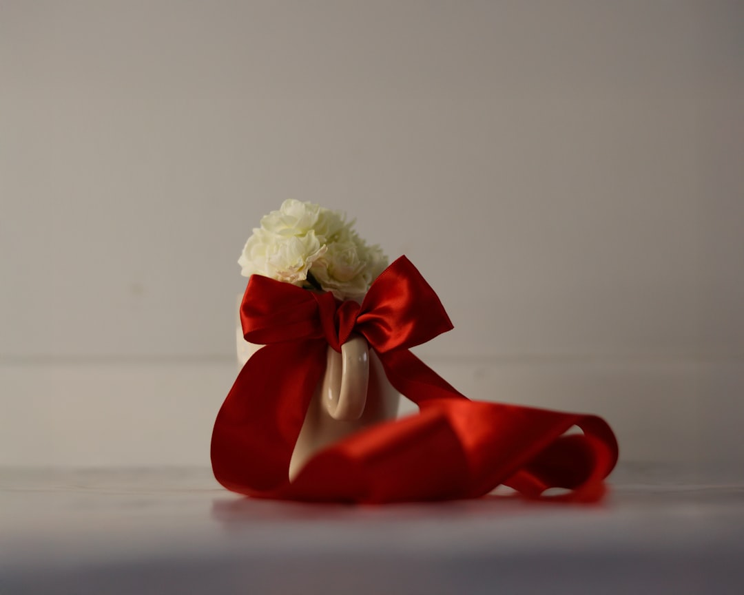 ぬいぐるみ テディベアーおもちゃ リボン付 毛足長い スカート シャギー おもちゃ ドール だきまくら 玩具 ふわふわ 安眠 癒し系 ふんわり 彼氏 彼女 結婚祝い お誕生日プレゼント 恋人