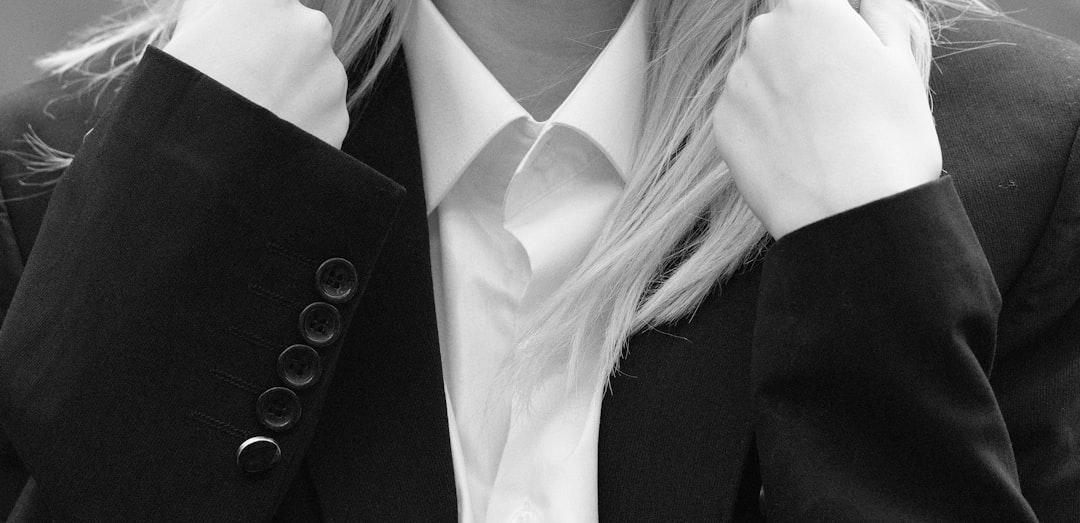 【送料無料】女子会 お出かけ デート 通勤 OL オフィス ラブリー 主役級 ガーリー きれいめ 大人可愛い かわいい りぼんタイ 付き