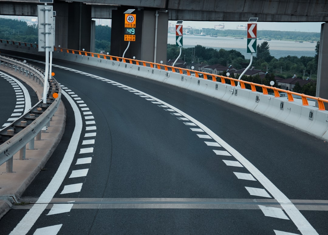 新名神高速道路 事故