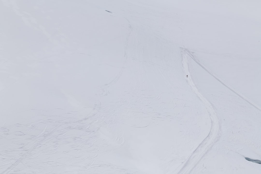 べスト 中綿 中綿べスト レディース インナーベスト クルーネックベスト 防寒 中綿 重ね着 春 秋 冬 真冬 冬用 チョッキ ベスト 無地 コート ジャケット インナー オーバーベスト ダウンべスト 黒 薄手 パディング 保温性 大きいサイズ 30代 40代 50代