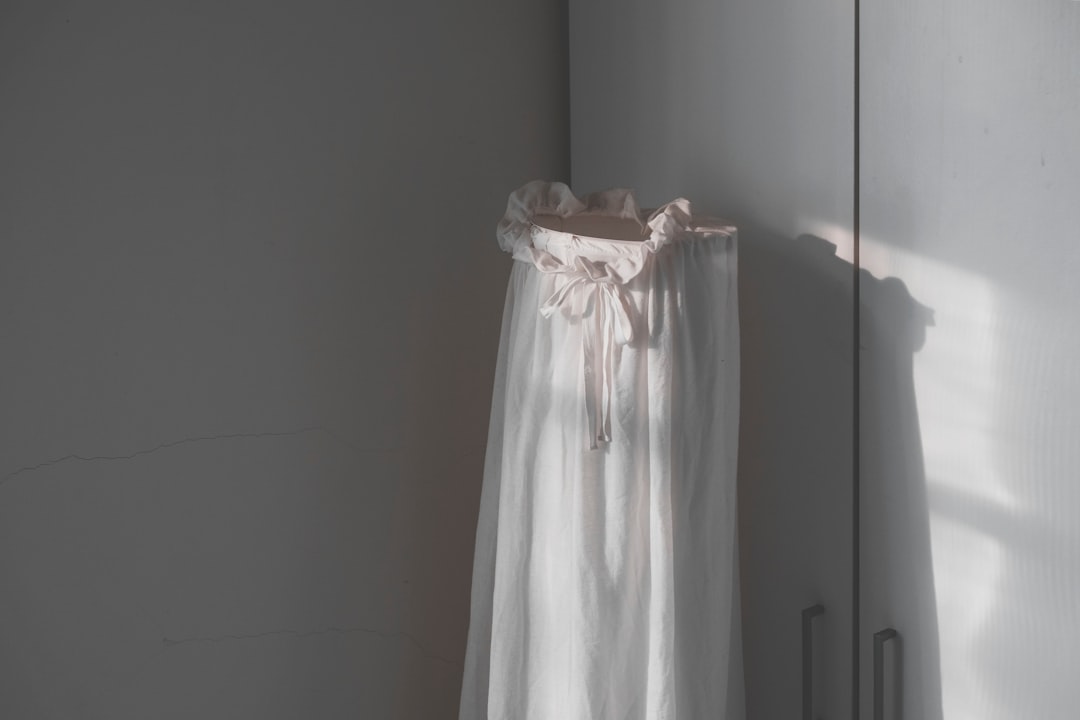 【送料無料】女子会 お出かけ デート 通勤 OL オフィス ラブリー 主役級 ガーリー きれいめ 大人可愛い かわいい りぼんタイ 付き