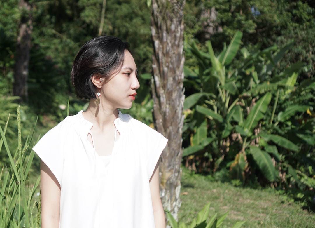 トップス ベスト ロング丈 袖なし ノースリーブ Vネック ストレート もこもこ ボア お得 かわいい 大人可愛い きれいめ シンプル カジュアル 大人 上品 おしゃれ かっこいい ラブリー キュート 無地 秋 冬 10代 20代 30代 40代 レディース ママ 個性的 送料無料 S M L XL