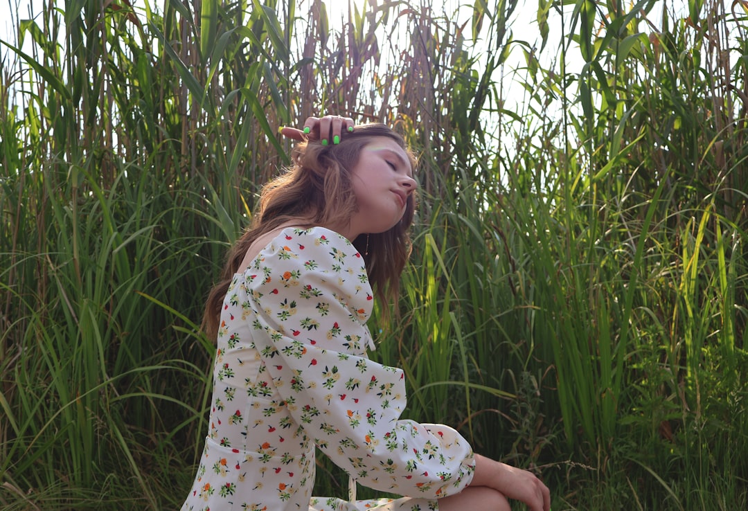 【送料無料】女子会 お出かけ デート 通勤 OL オフィス ラブリー 主役級 ガーリー きれいめ 大人可愛い かわいい りぼんタイ 付き