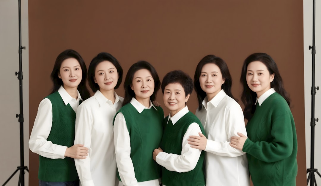 トップス ベスト ロング丈 袖なし ノースリーブ Vネック ストレート もこもこ ボア お得 かわいい 大人可愛い きれいめ シンプル カジュアル 大人 上品 おしゃれ かっこいい ラブリー キュート 無地 秋 冬 10代 20代 30代 40代 レディース ママ 個性的 送料無料 S M L XL