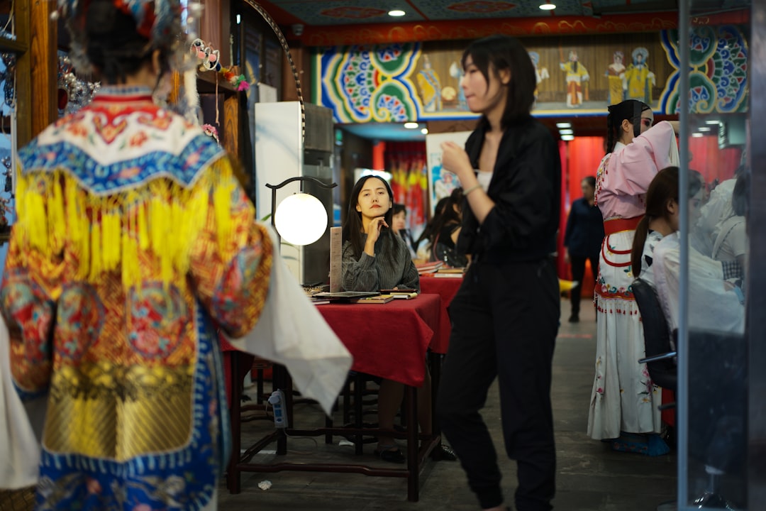 レディース 夏 チャイナ風ノースリーブトップス モテ服 セクシー お腹見せ おしゃれ イベント フェス パーティー 日常着 お祝い ダンス コスチューム レジャー デート アップ 映え