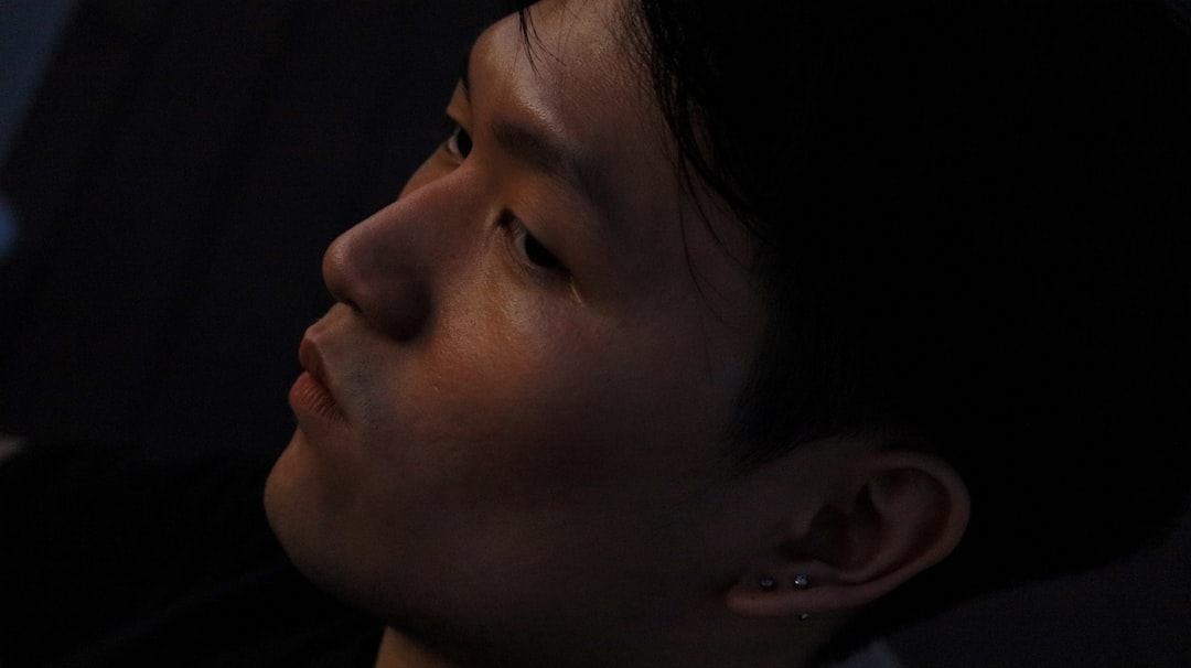 石井亮次