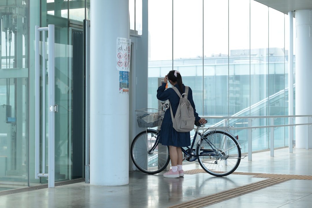 リュック 通勤 おすすめ 軽い